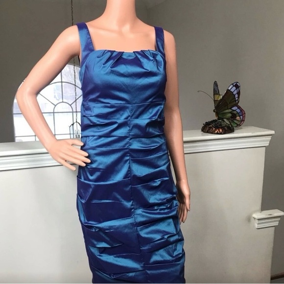 Sangria, Blue Ruched Cocktail Dress - Picture 4 of 8